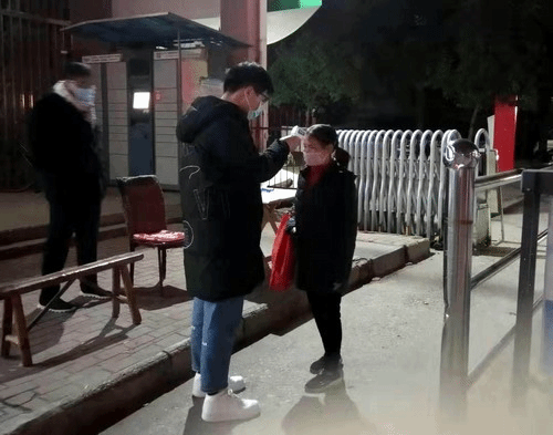 http://vsb.jju.edu.cn:8080/_mediafile/lyxy_new/2020/02/01/3gk2zdfkgv.jpg