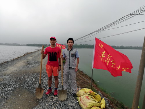 大学生江亲龙:返乡抗洪抢险保卫家园 冲在一线传递青春正能量
